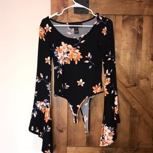Floral long sleeve bodysuit!